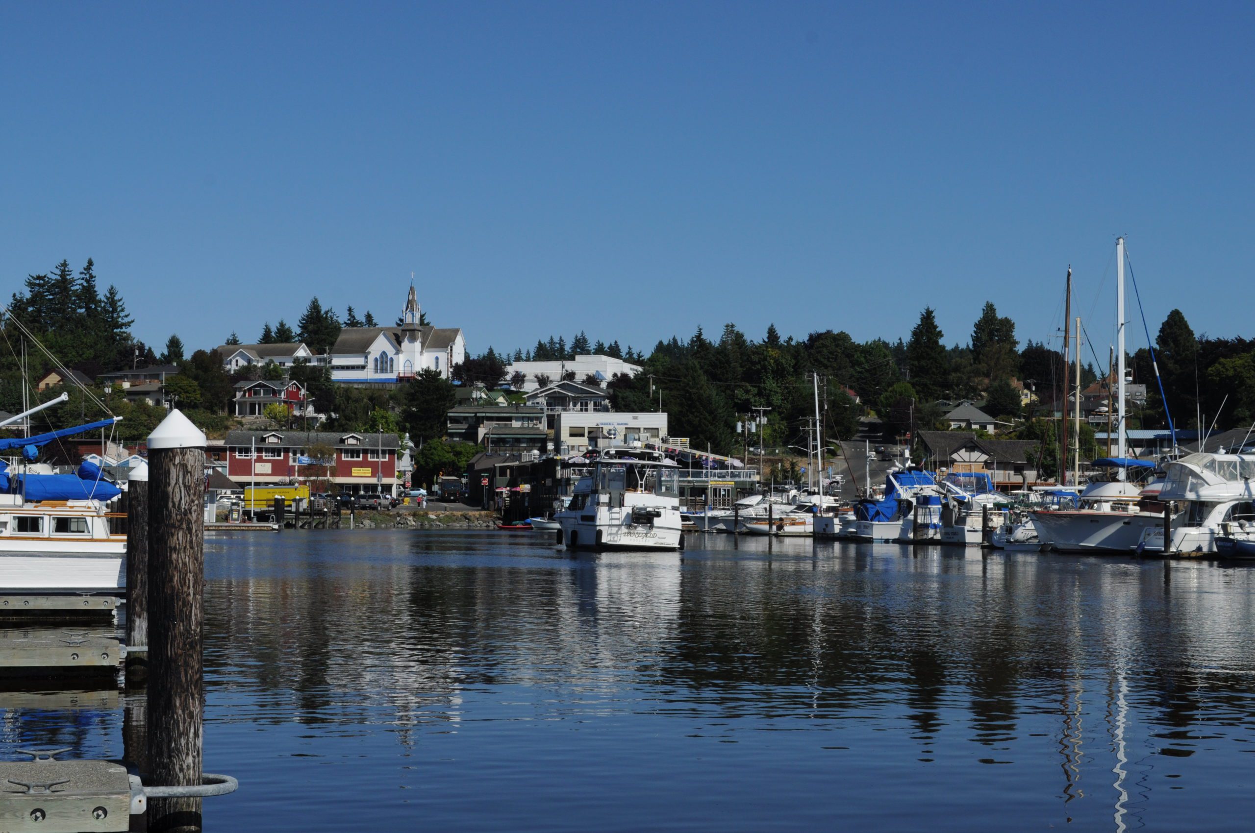 Making moves fast, simple, and stress-free for families and businesses across Poulsbo, WA